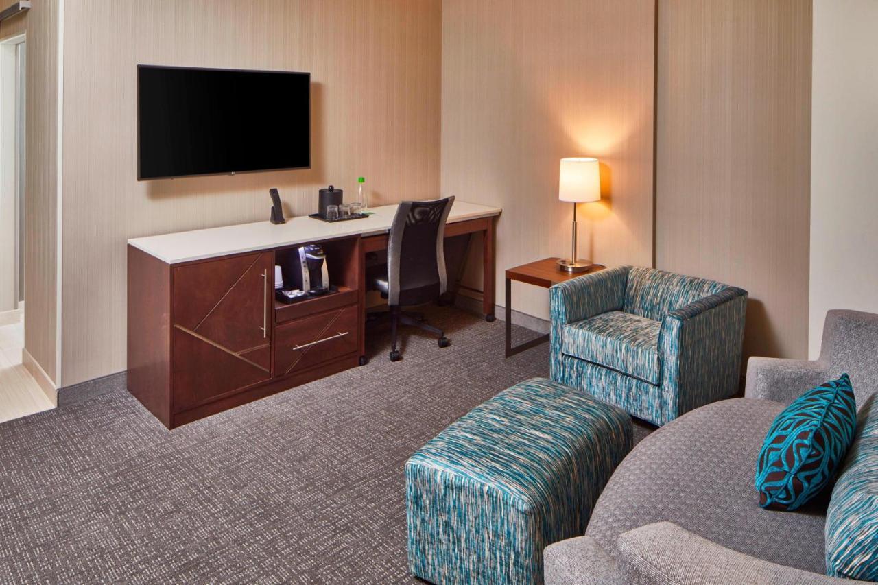 Courtyard By Marriott Minneapolis West Saint Louis Park Bagian luar foto